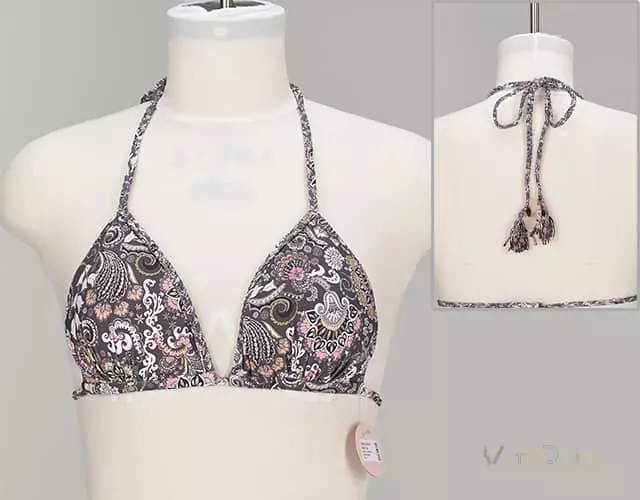 Neck joint on swimwear before editing