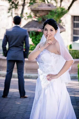 fun photos of newly weds