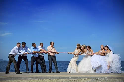 guys vs girls- wedding photography