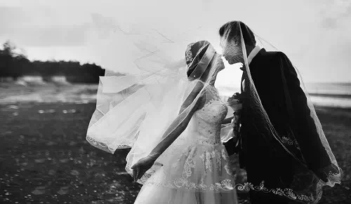 hide under the veil