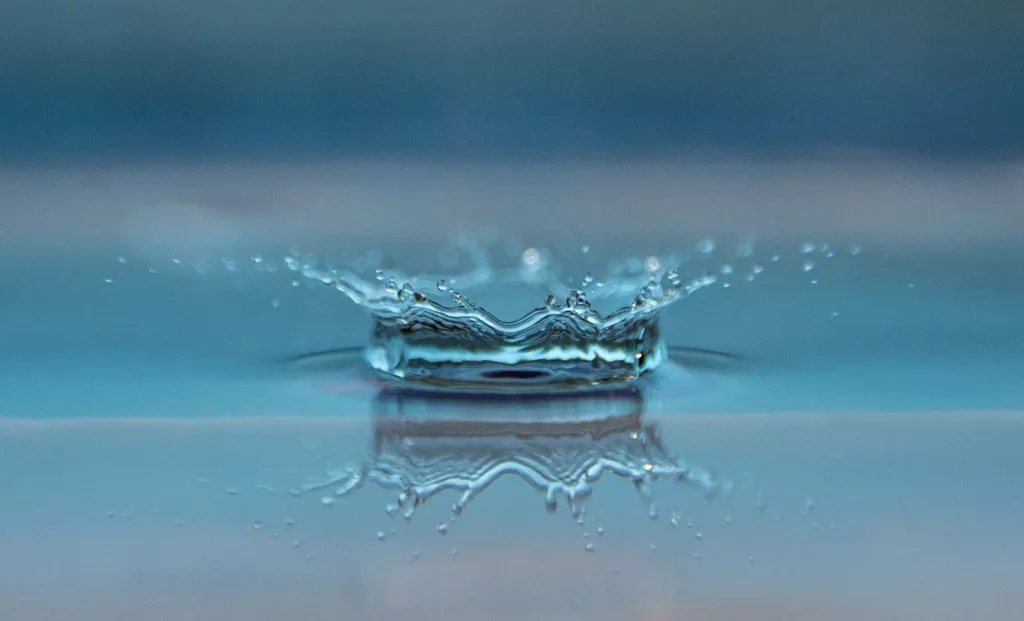 water splash photoshoot