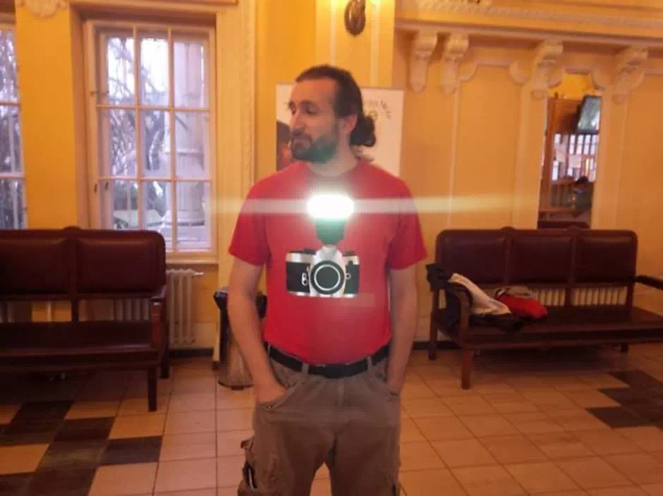 Retro Slr With Flash Action