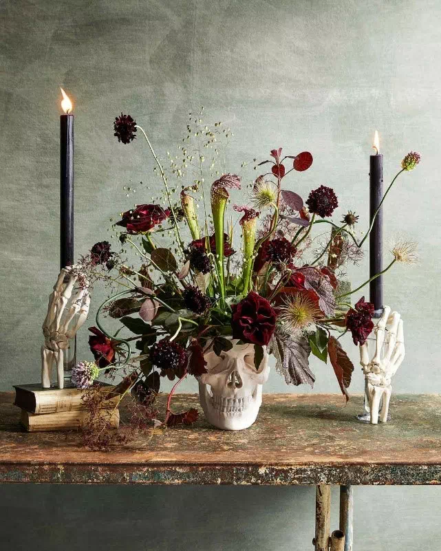 Skull Vase - Vector Design US, Inc.