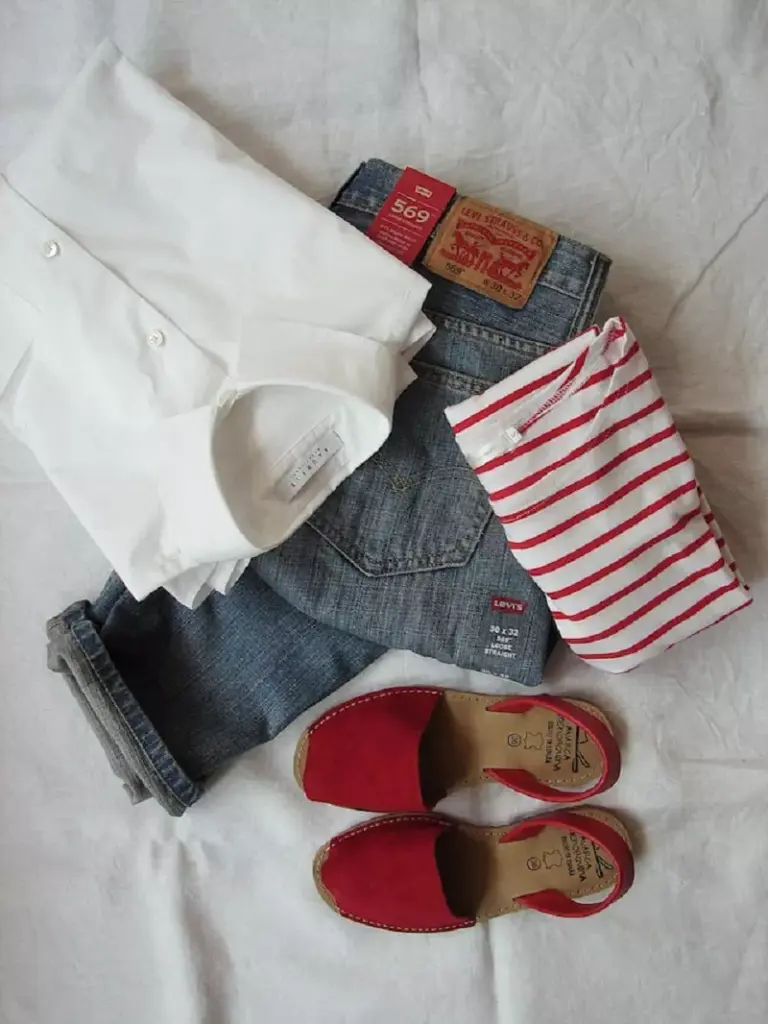 Clean and Iron Clothing Clean and Iron Clothing