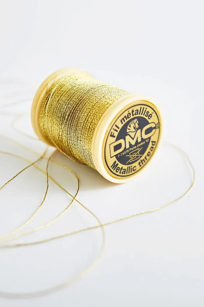 Metallic Machine Embroidery Thread Metallic Machine Embroidery Thread